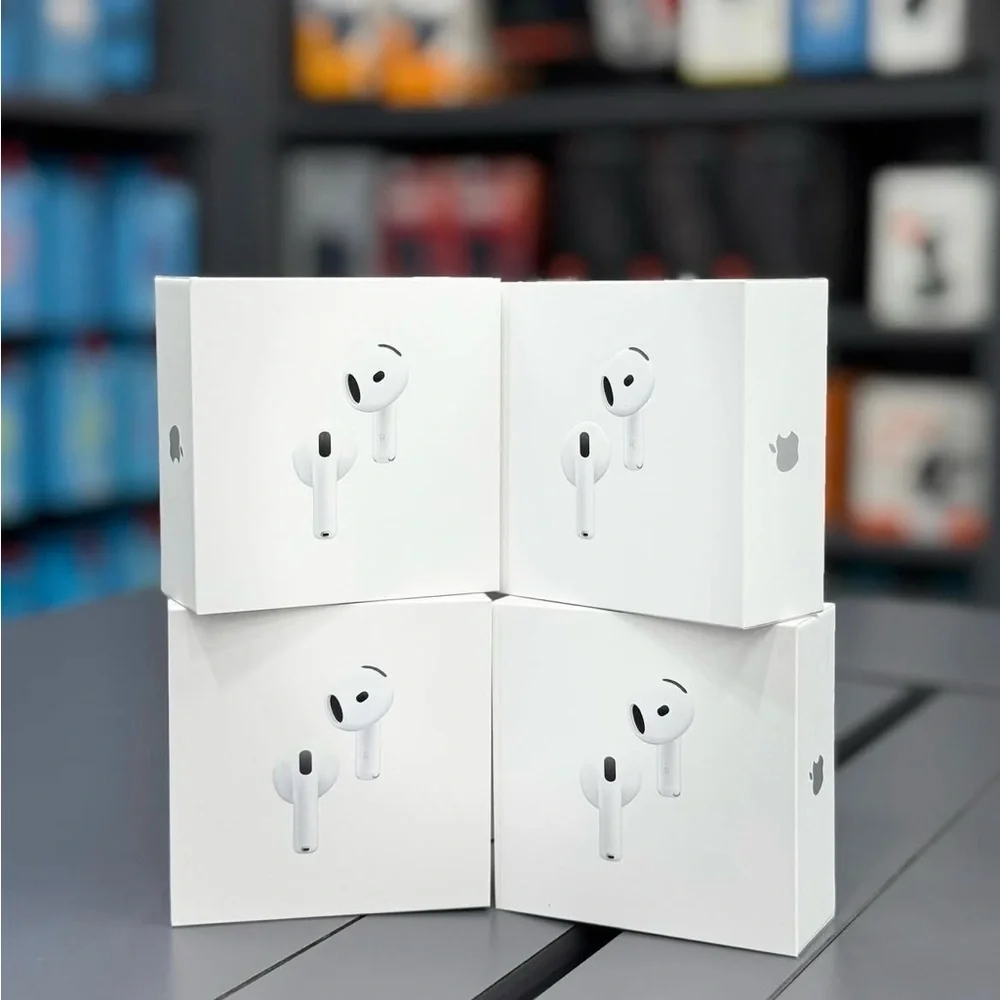 Apple AirPods Wireless Earbuds - White
